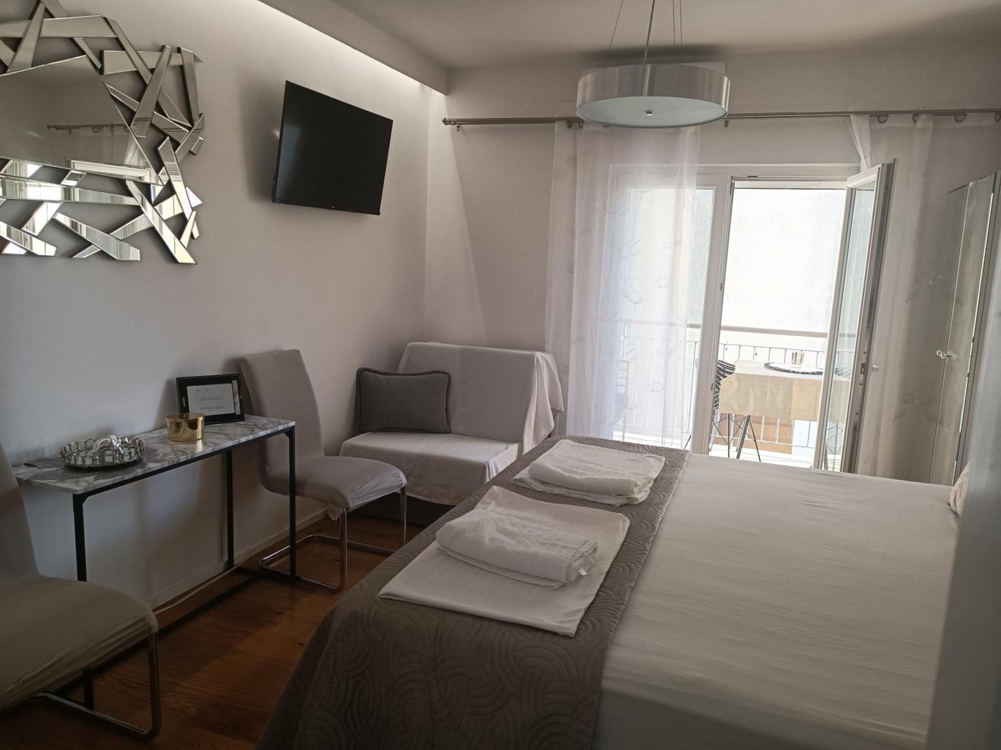 Apartment Golden Sunrise - 4 Ul.Petra Svacica11 Baška Voda Kültér fotó